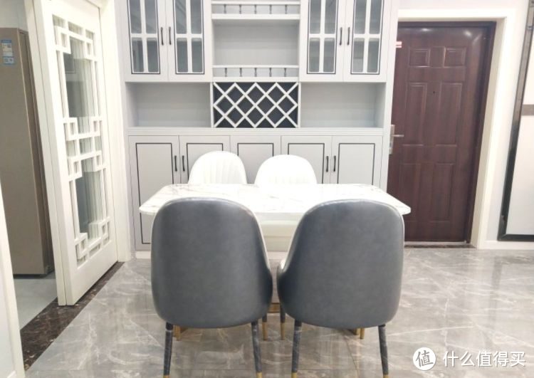 119㎡現(xiàn)代簡(jiǎn)約三居室，20萬(wàn)全包給熟人裝修，還沒(méi)開(kāi)始入住先曬曬