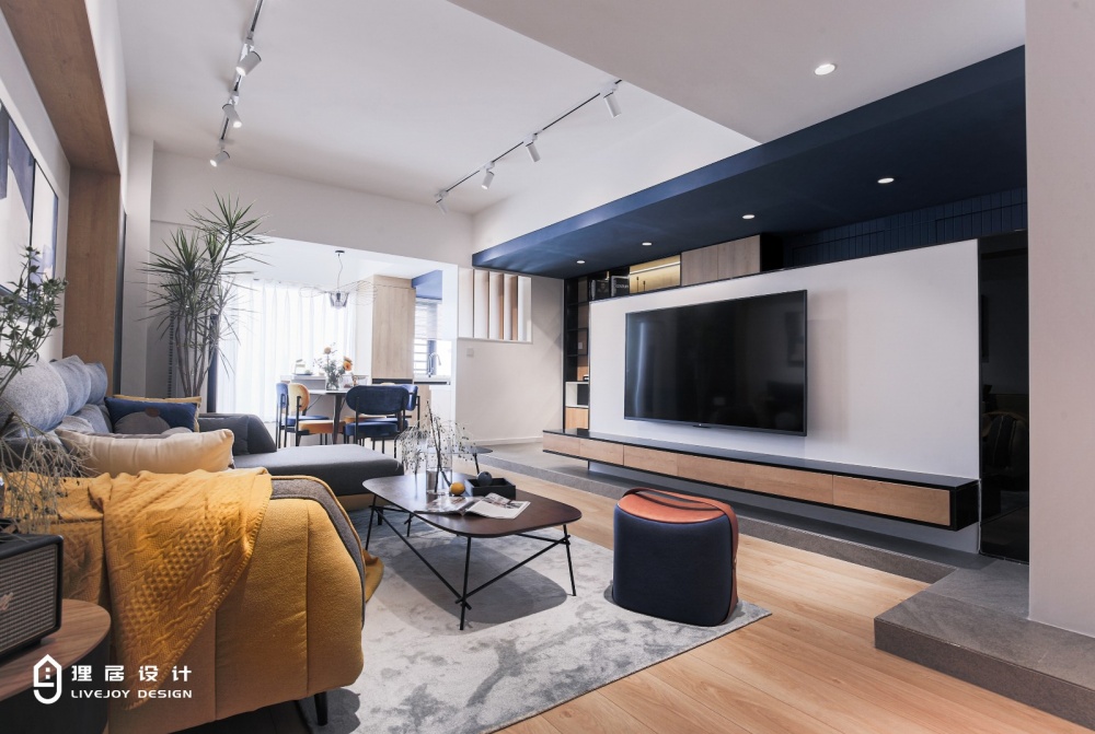 客廳窗簾裝修效果圖藝術(shù)畫、建筑學(xué)…跨界思維改造缺現(xiàn)代簡約客廳設(shè)計圖片賞析