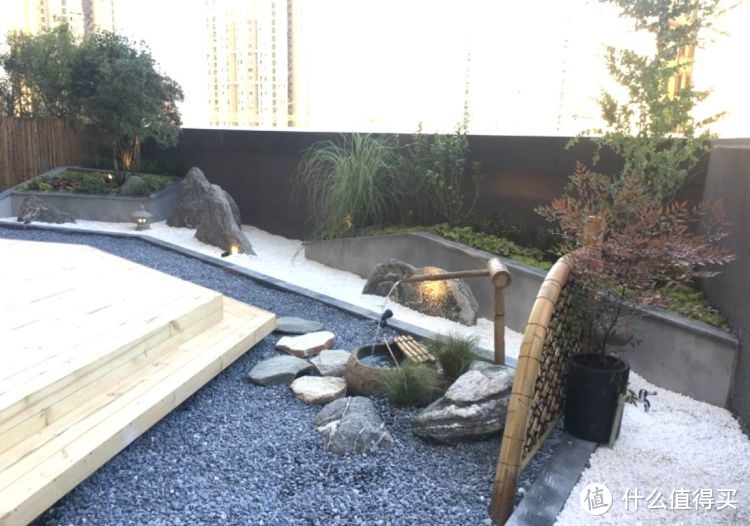 ?買低樓層82㎡新房，花25萬裝修，主要就為了這100㎡豪華大露臺