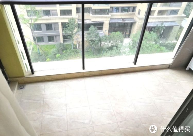 剛完工的新房，硬裝15萬設(shè)計(jì)成現(xiàn)代簡(jiǎn)約風(fēng)格，看一眼都是享受