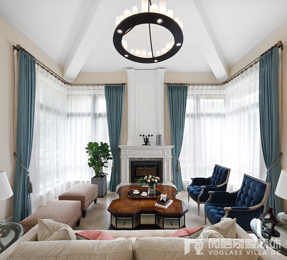 客廳窗簾裝修效果圖一方美墅，處處怡然美式經(jīng)典客廳設(shè)計(jì)圖片賞析