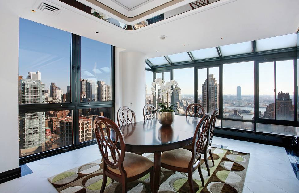 陽臺落地窗怎么設(shè)計更為安全？