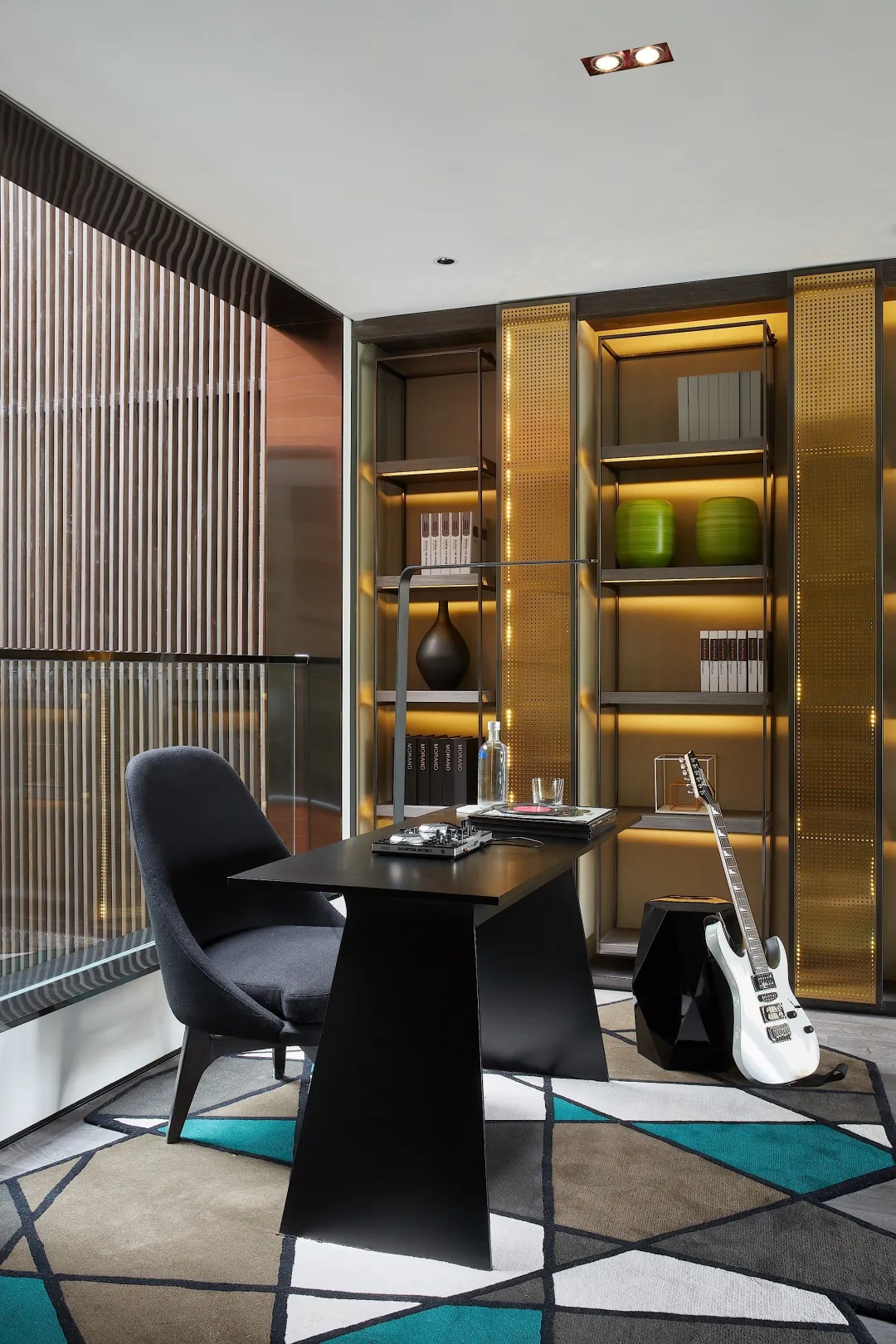 客廳裝修效果現(xiàn)代_現(xiàn)代簡歐風格裝修效果_現(xiàn)代時尚裝修效果圖