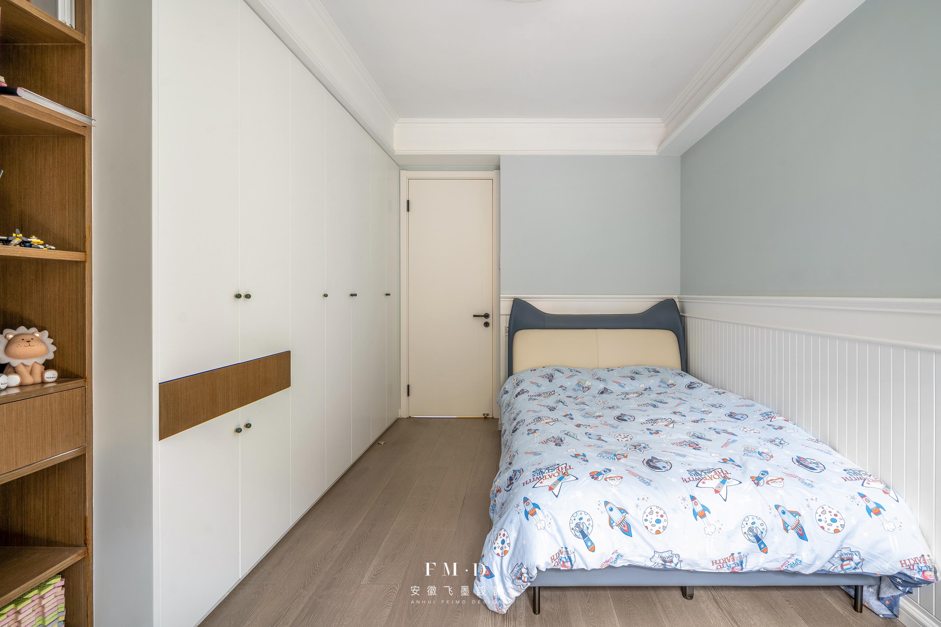 裝修門_黑胡桃色門裝修效果圖_儲(chǔ)物間門裝修效果圖