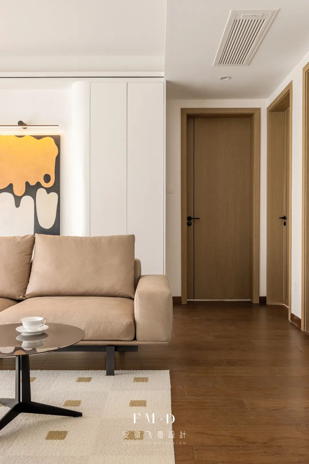 裝修門_黑胡桃色門裝修效果圖_儲(chǔ)物間門裝修效果圖