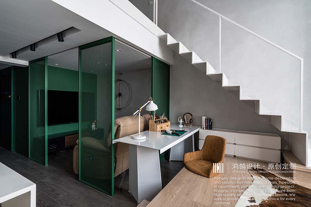 功能區(qū)裝修效果圖獨(dú)居LOFT，觀影、辦公、居住潮流混搭功能區(qū)設(shè)計圖片賞析