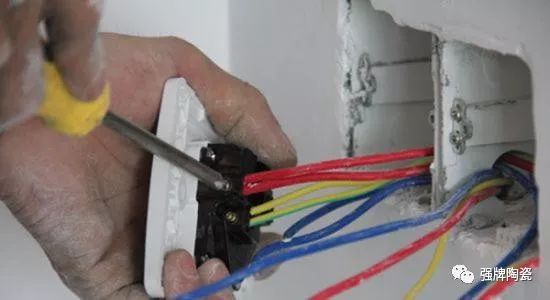 門(mén)檻石下五帝錢(qián)擺放圖_淺色木地板 門(mén)檻石_門(mén)檻石裝修效果圖