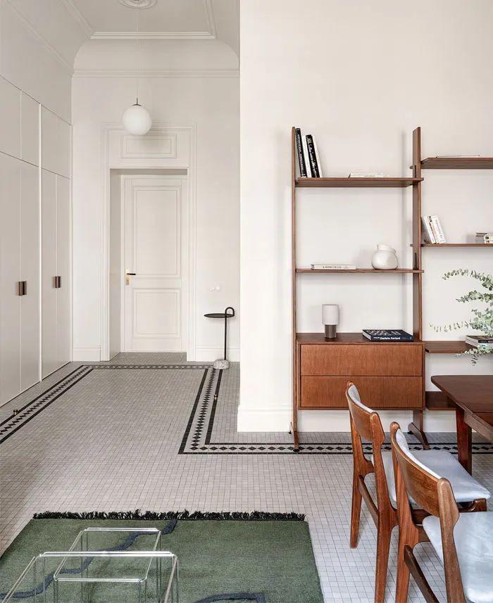 客餐廚一體化，臥室?guī)И?dú)立衣帽間，化繁為簡的裝修，簡潔不失高級