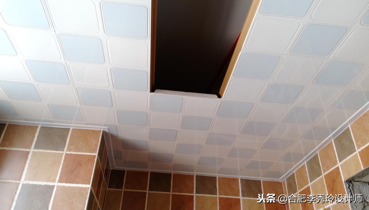 老公衛(wèi)生間非做吊頂，預(yù)算都不夠了！機(jī)智選了這種材質(zhì)，便宜好看