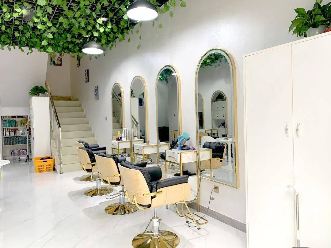 寧波美發(fā)店裝修公司（時(shí)尚美發(fā)店裝修設(shè)計(jì)讓你從頭開始）