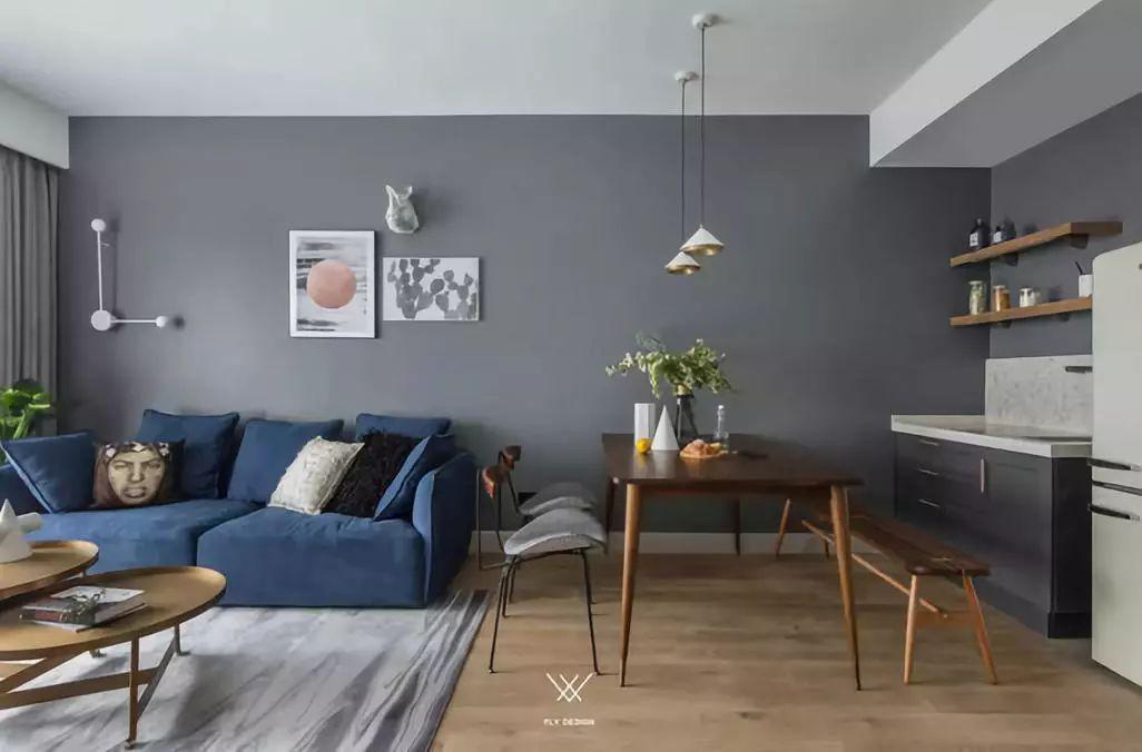 她89㎡的家看起來好大好美，除了超大臥室還有衣帽間和大書房